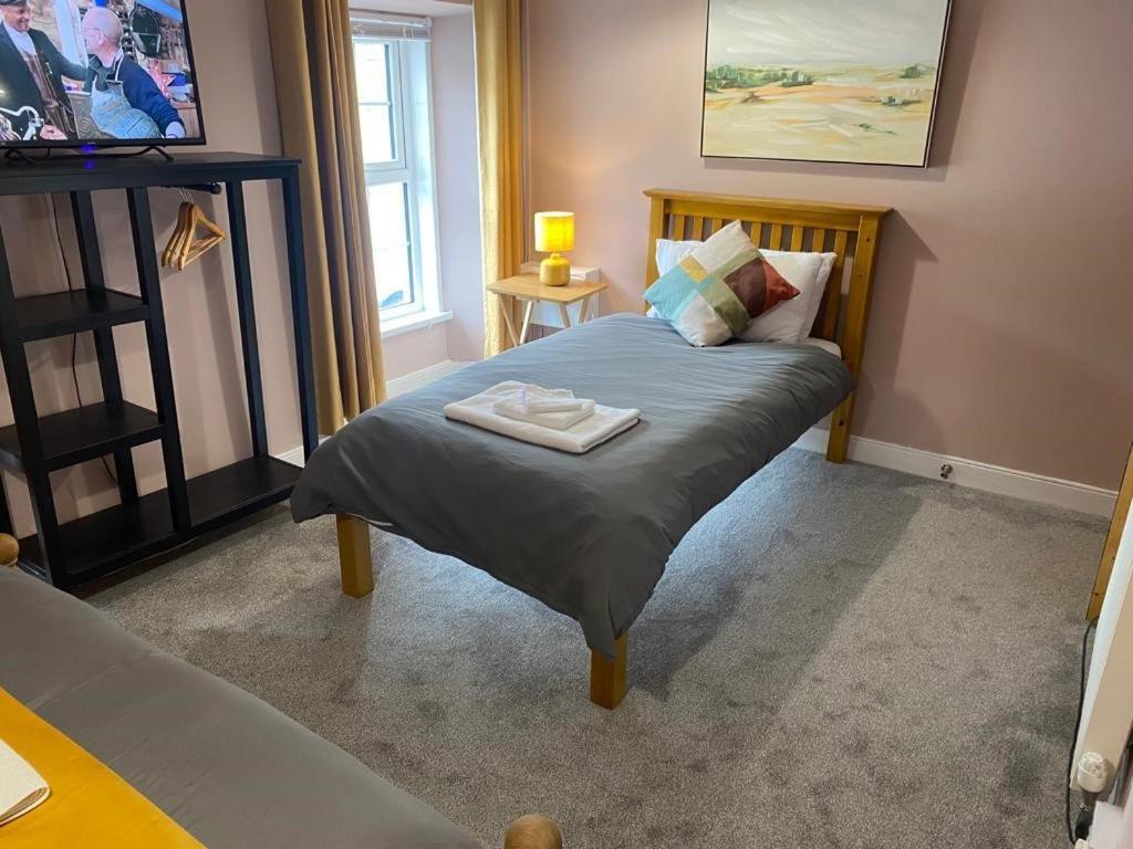Отель Kings Arms Llandysul Экстерьер фото