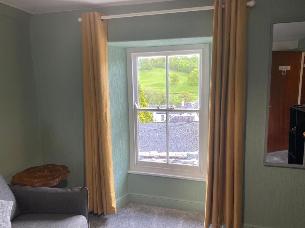 Отель Kings Arms Llandysul Экстерьер фото